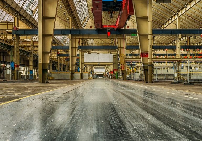 Noise reduction solutions for production halls